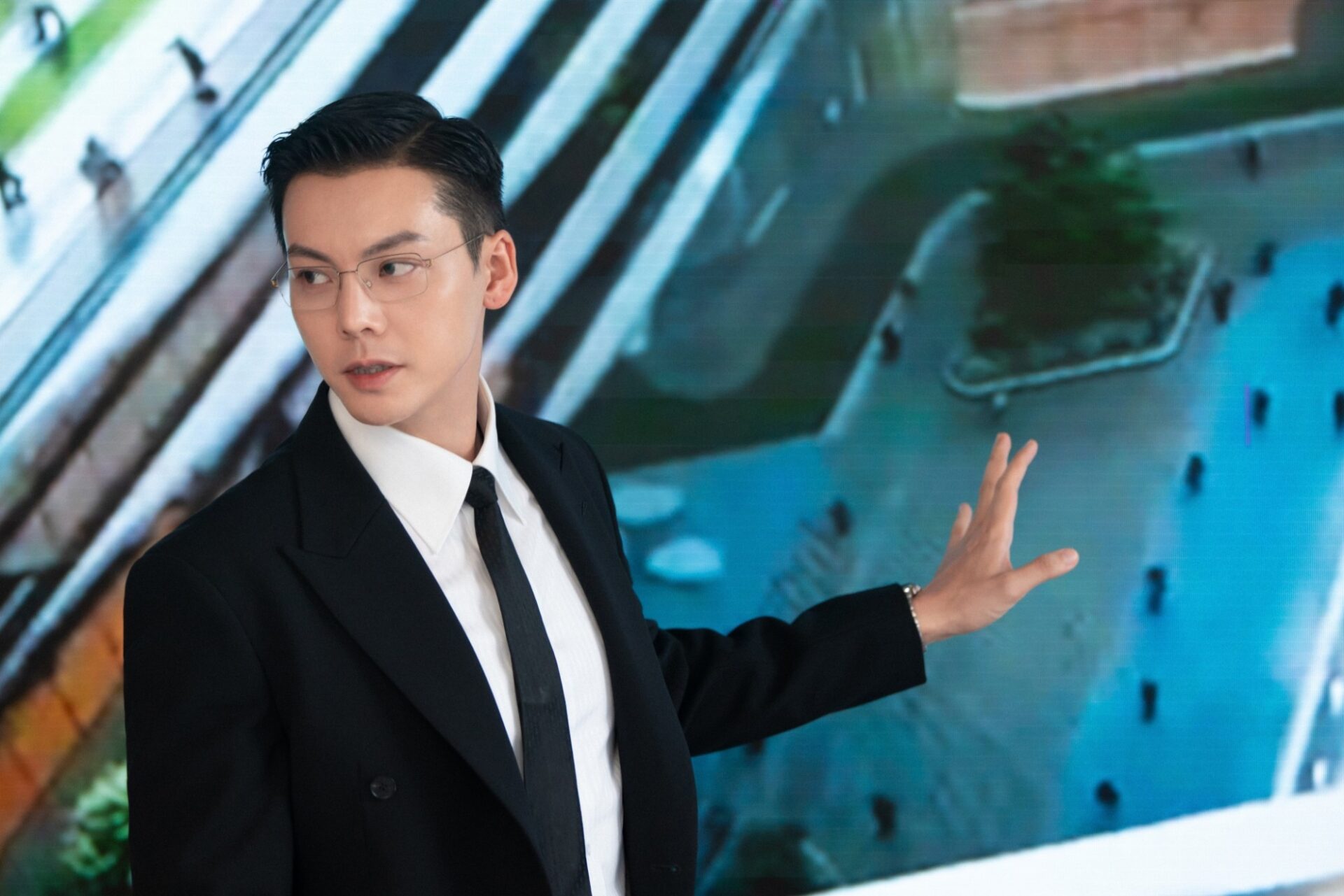  Vai tổng tài của Trần Vỹ Đình trong Hãy Để Tôi Tỏa Sáng có gì đặc biệt?