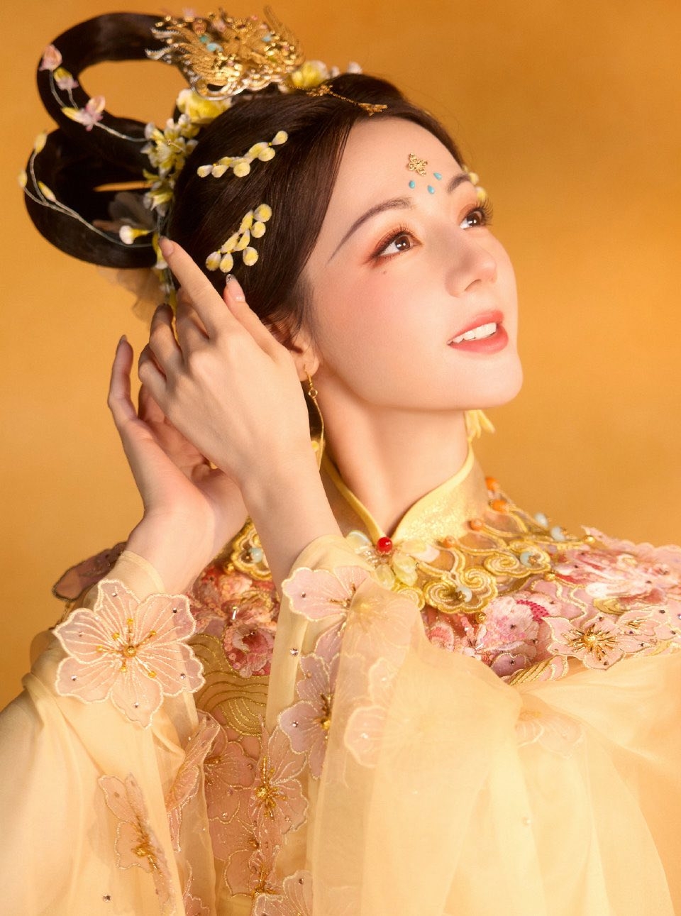 Mạng xã hội bùng nổ lời khen: “Đây chính là chị Hằng đẹp nhất Trung Thu 2025”