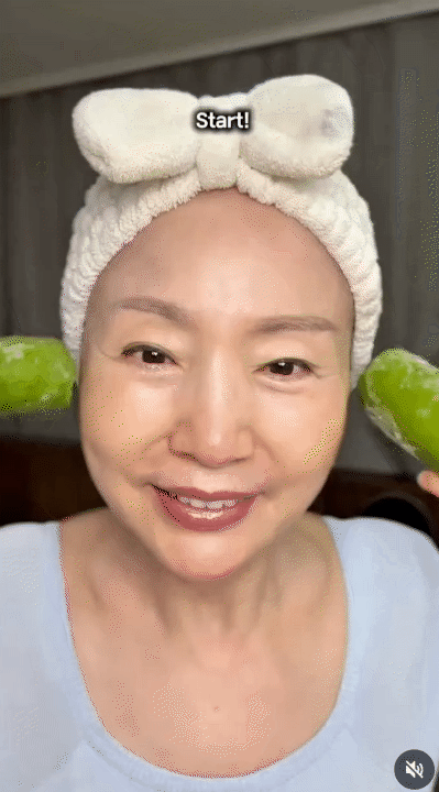 Đây là cách bà Lee Sun Sook duy trì suốt nhiều năm qua, làn da vừa được dưỡng trắng vừa ẩm mượt, mịn màng theo năm tháng