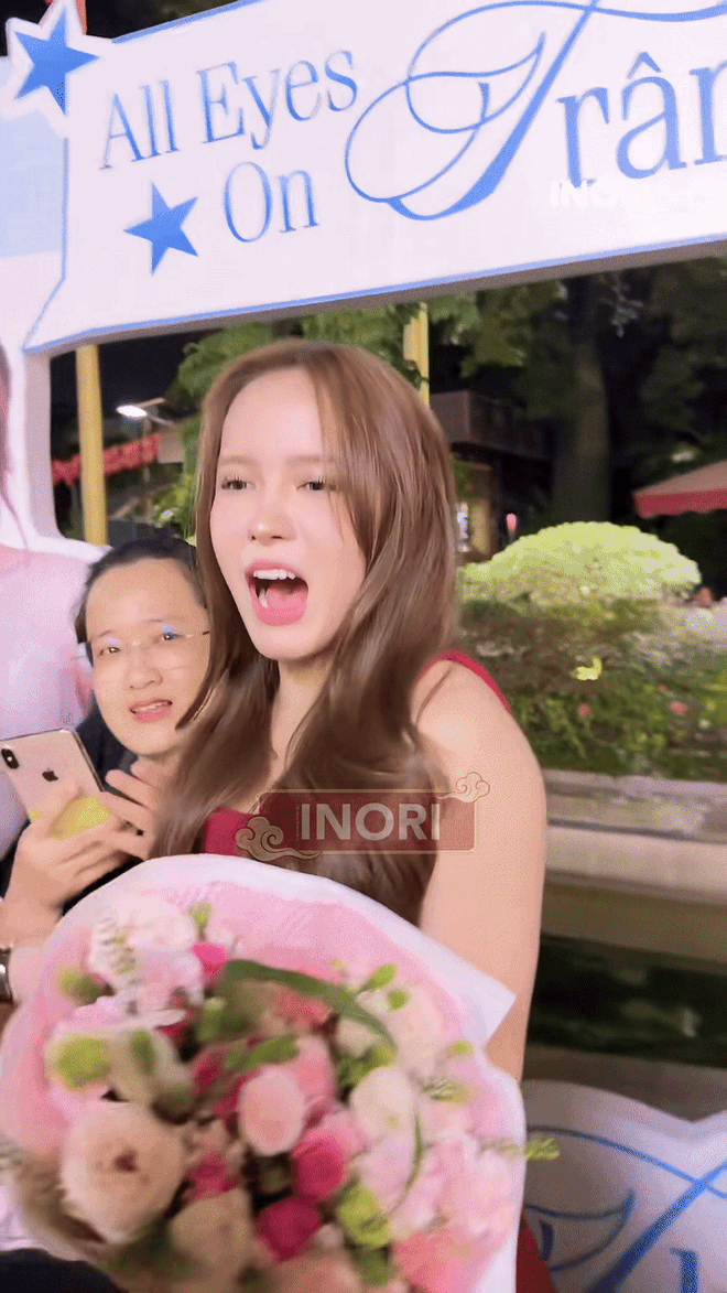  Thiều Bảo Trâm khác lạ, gương mặt “đơ cứng” khiến dân mạng ngỡ ngàng