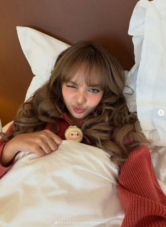 Lisa và “Labubu” siêu hiếm gây bão mạng