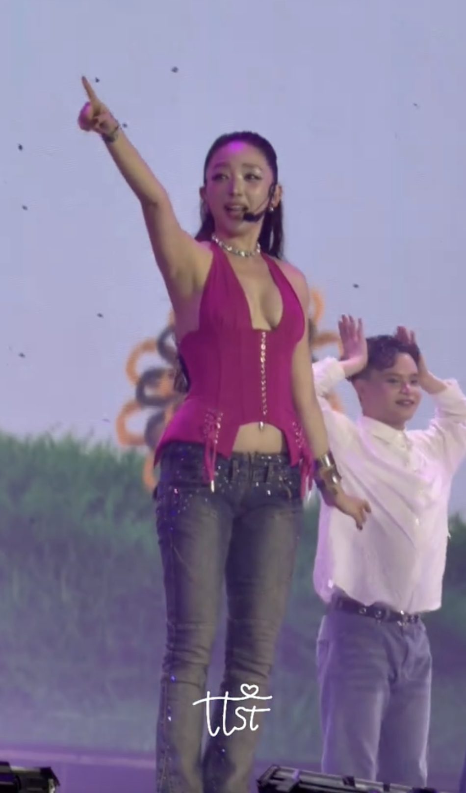 Hai tạo hình còn lại giúp Tóc Tiên “lấy lại điểm phong độ”