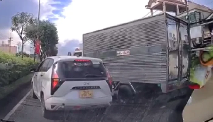 Qua xác minh bước đầu, sự việc được cho là xảy ra trên trục đường mang tên cố Chủ tịch Quốc hội Lê Quang Đạo, đoạn gần giao lộ Lê Thị Hà thuộc Hóc Môn ,